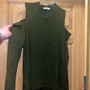 Olive green, cold shoulder long sleeve — size XL